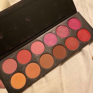 Blush palette